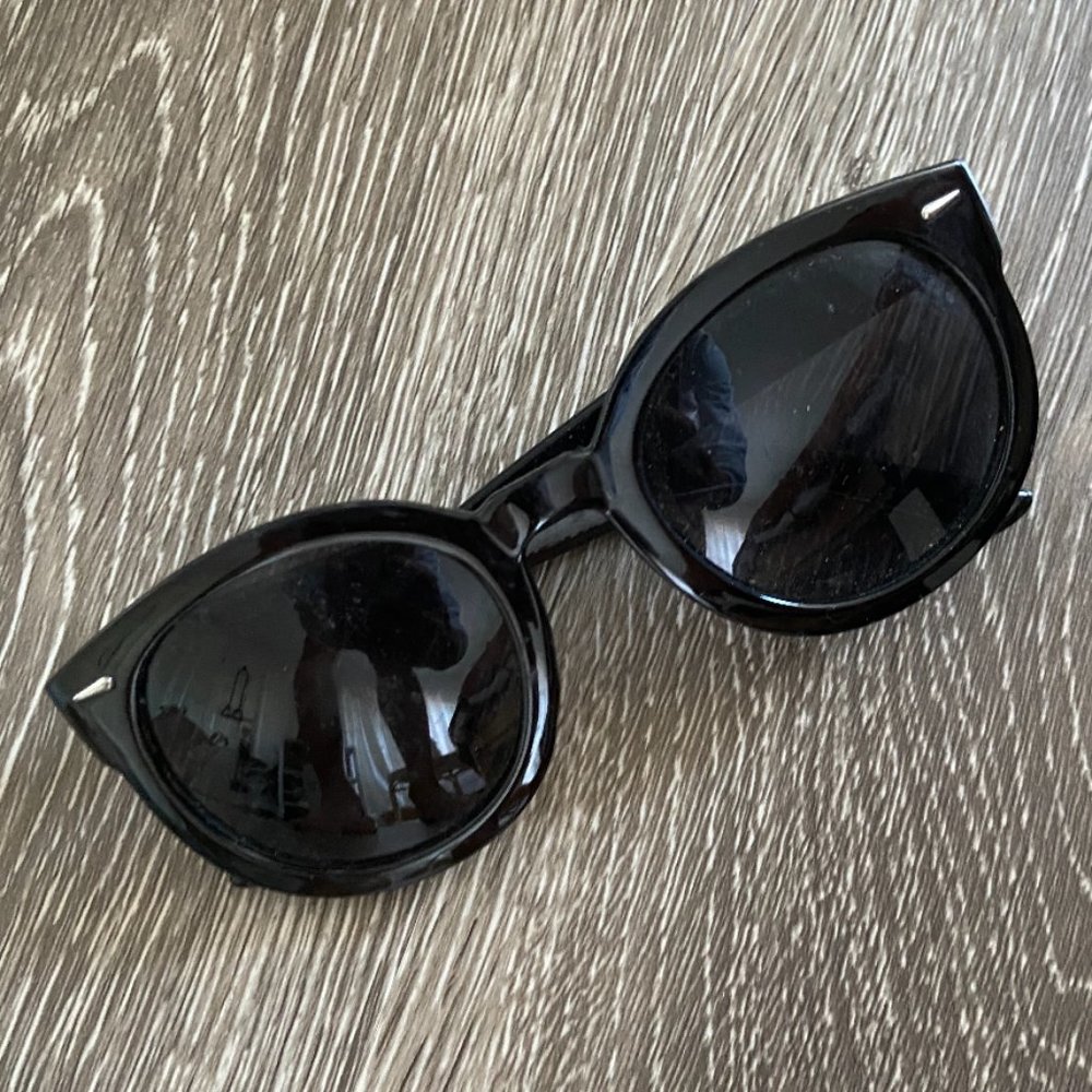 Free People Black Round Retro Sunglasses